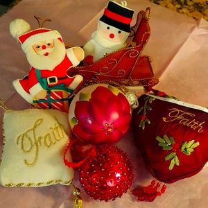 7 pc. Christmas 🎄ornaments